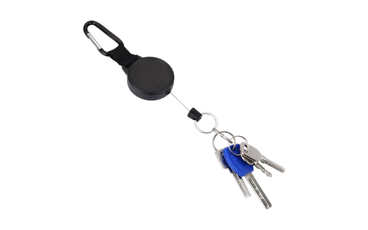 Retractable keyring for dog walkers